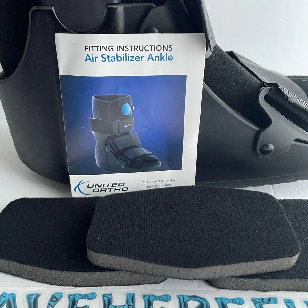 United Ortho Black Medical Boot - Picture 2 of 9